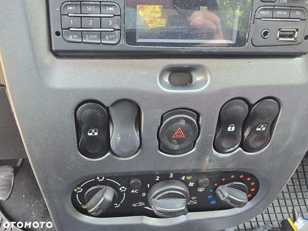 Dacia Duster 1.6 16V 4x2 - 10
