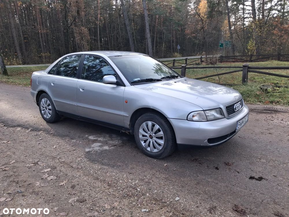 Audi A4 Limousine 1.8 - 6