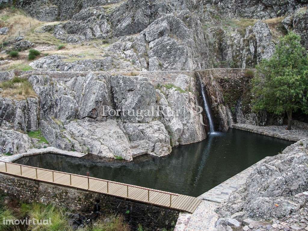 Terreno integrado no GeoParque da Meseta Meridional - Grande imagem: 5/12