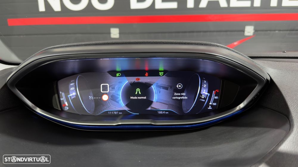 Peugeot 3008 PureTech 130 Stop & Start GPF Allure - 36