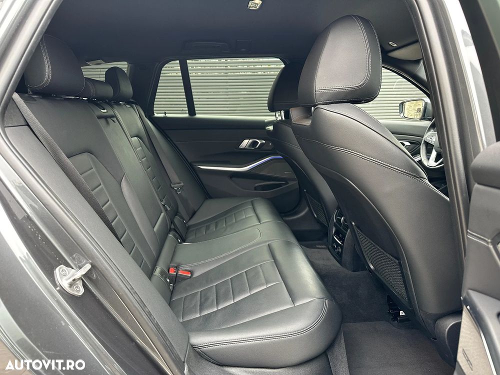 BMW Seria 3 320d Touring Aut. Edition Luxury Line Purity - 22