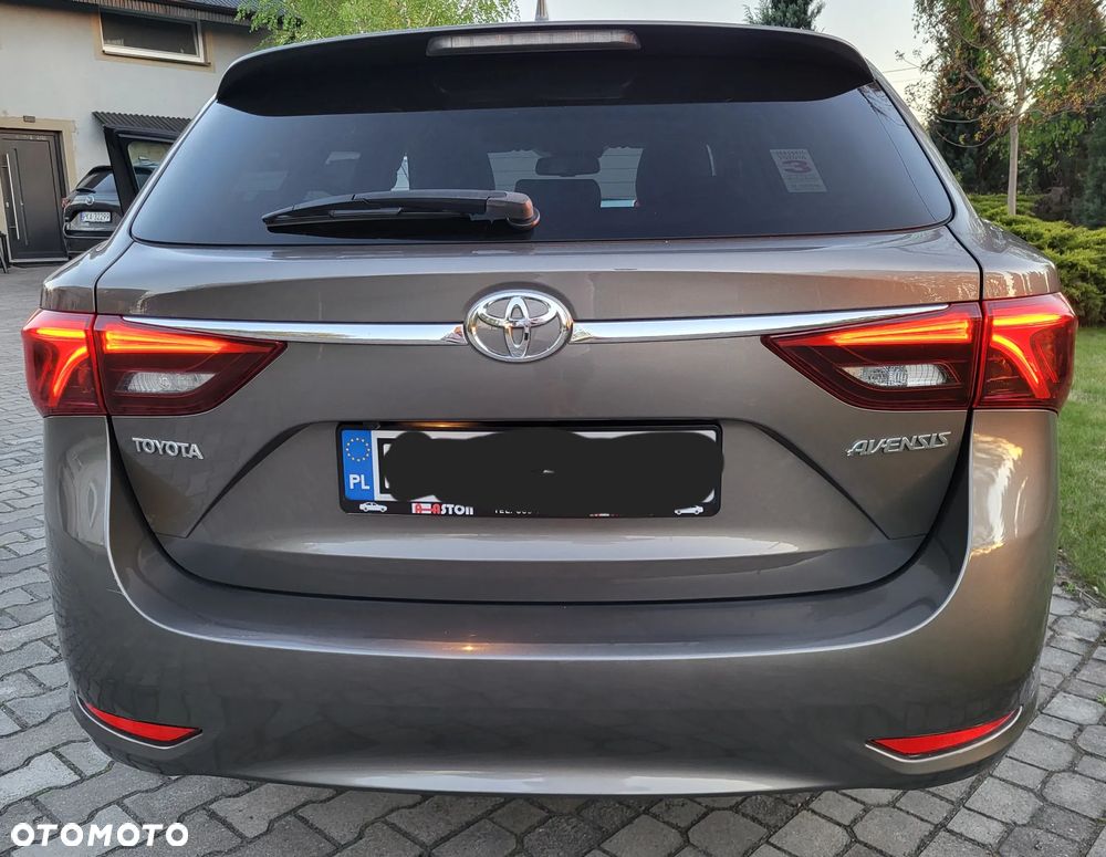 Toyota Avensis 2.0 D-4D Prestige - 17