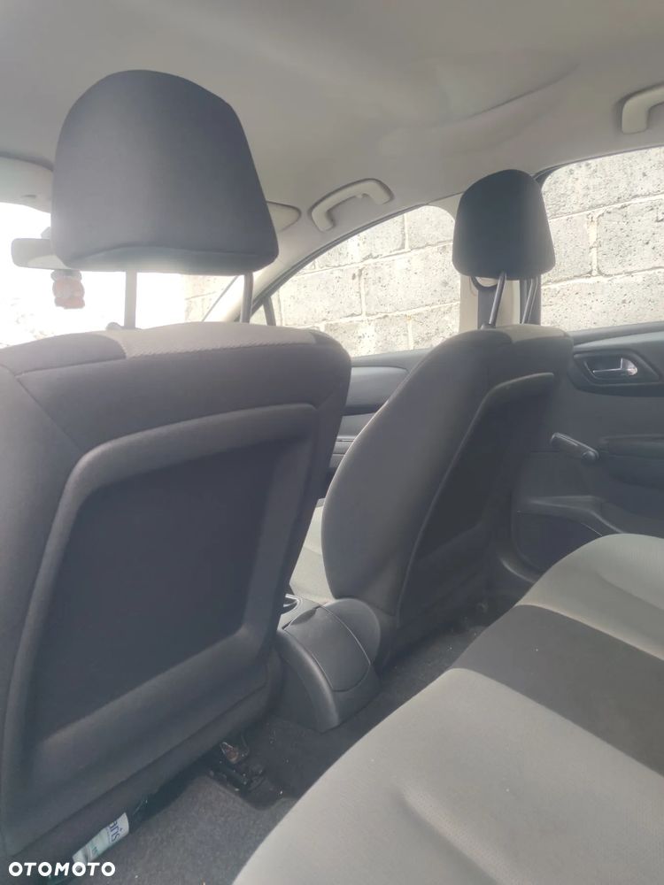 Citroën C4 ver-1-4-16v-x - 7