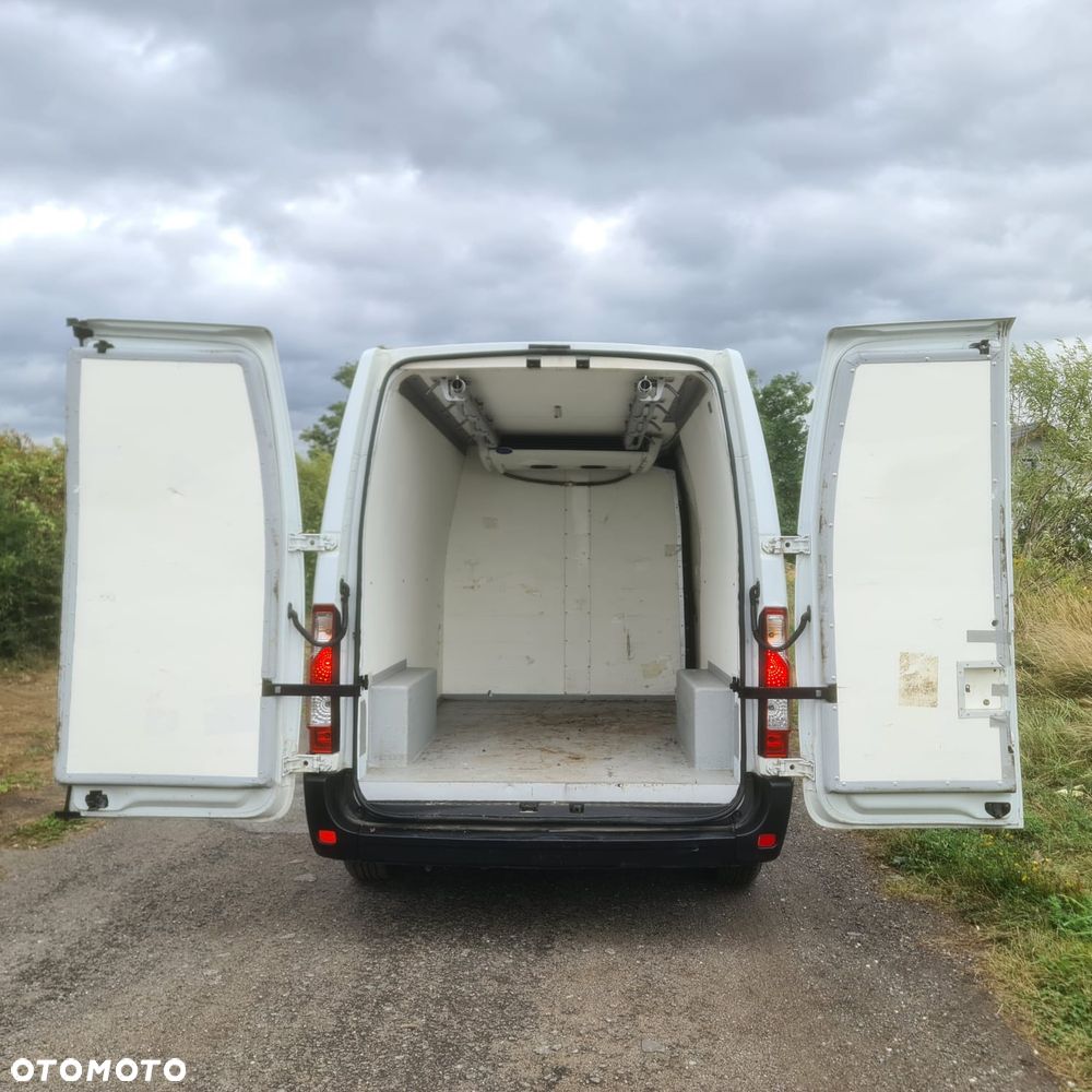 Nissan NV400 - 7