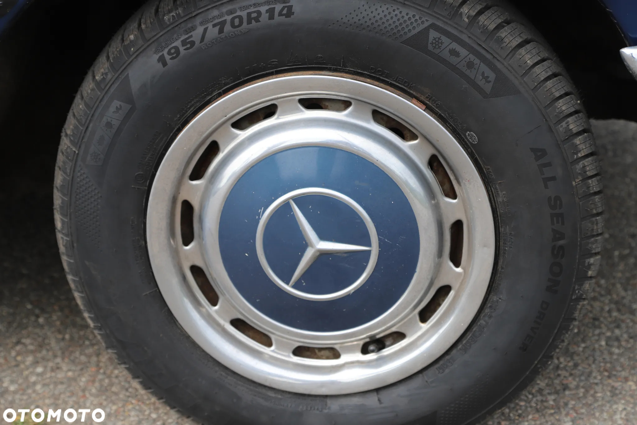 Mercedes-Benz 280 - 22