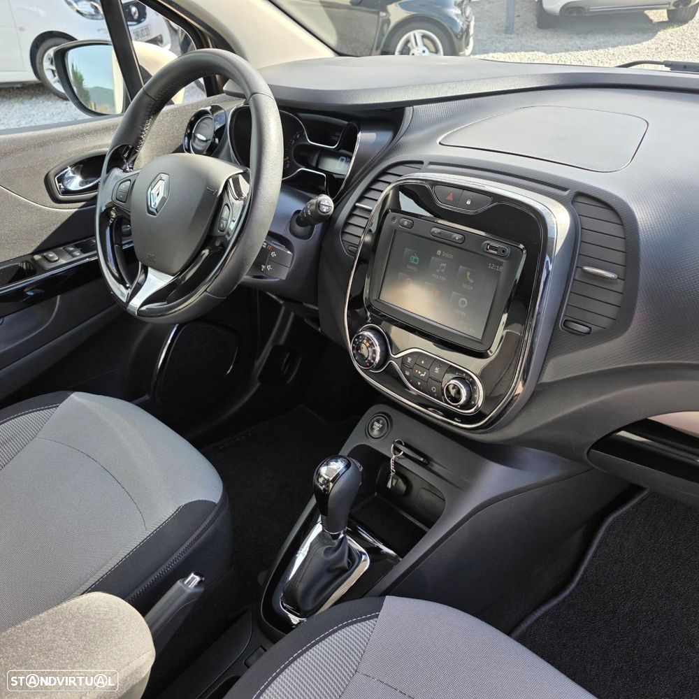 Renault Captur 1.2 TCe Exclusive EDC - 6