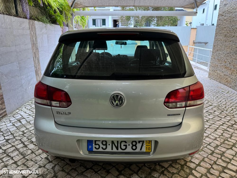 VW Golf 1.6 TDi Trendline BlueMotion - 6
