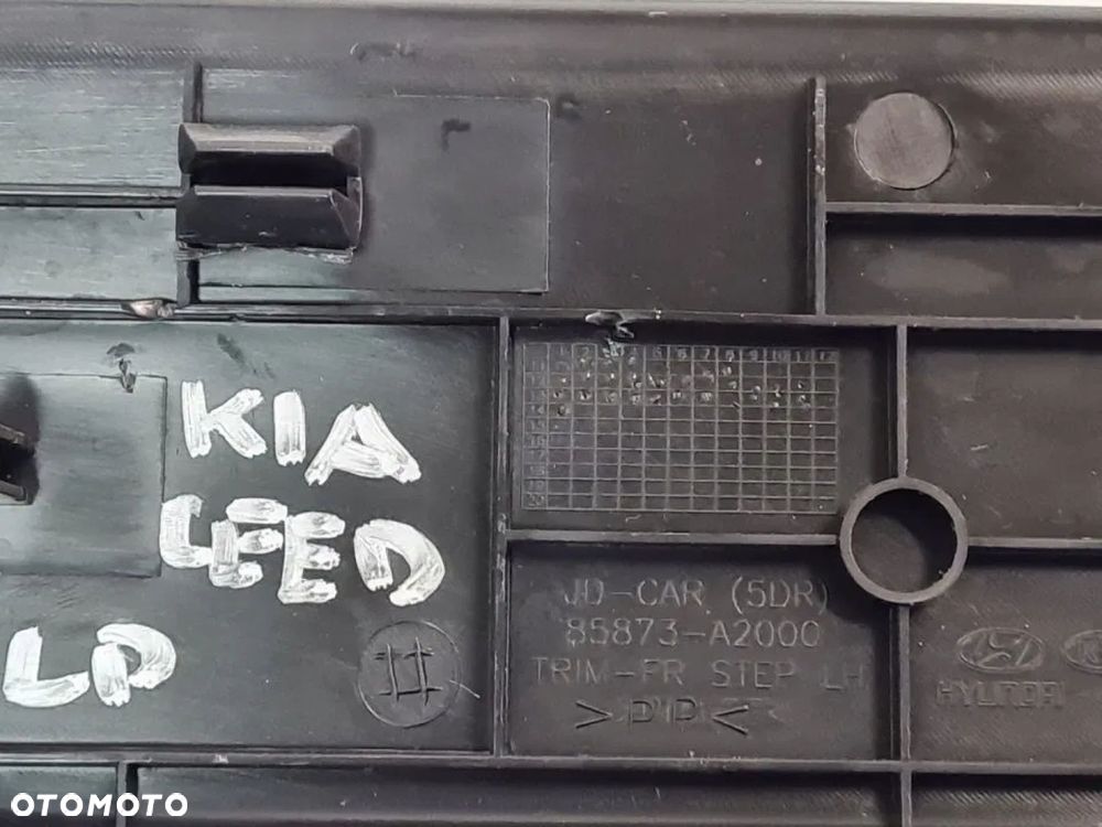 LISTWA NAKŁADKA PROGU PRZÓD PRAWA KIA CEED II - 7