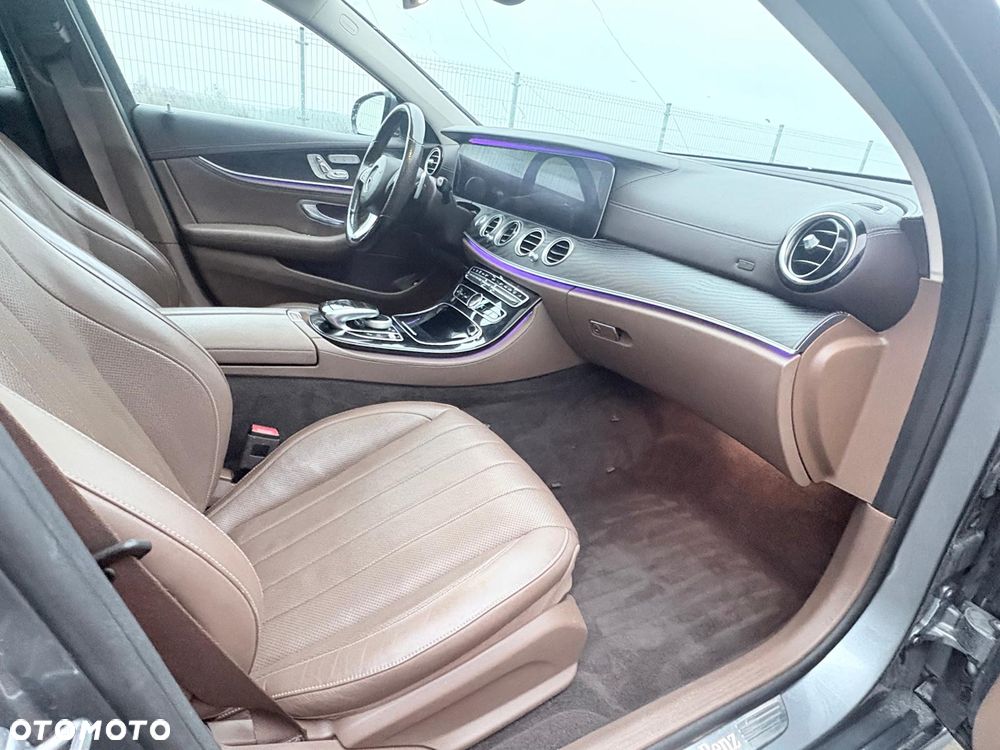 Mercedes-Benz Klasa E 400 7G-TRONIC - 14