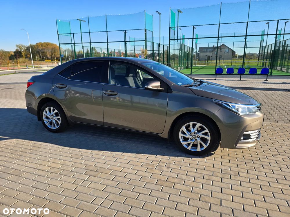 Toyota Corolla 1.6 Comfort - 1