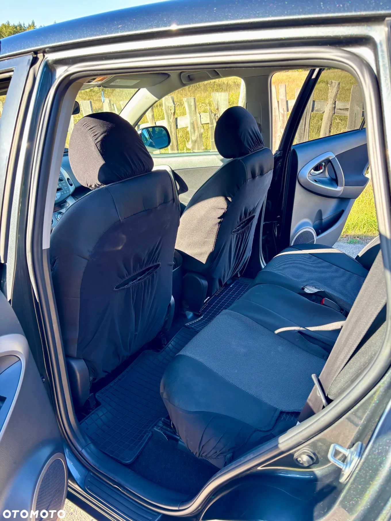 Toyota RAV4 2.0 VVT-i Premium - 9