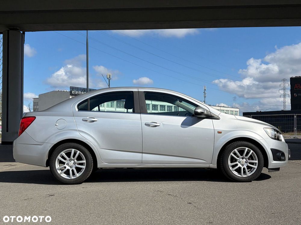 Chevrolet Aveo - 11