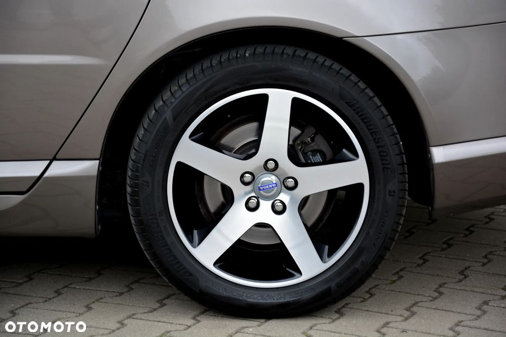 Volvo V70 2.0D Momentum - 18