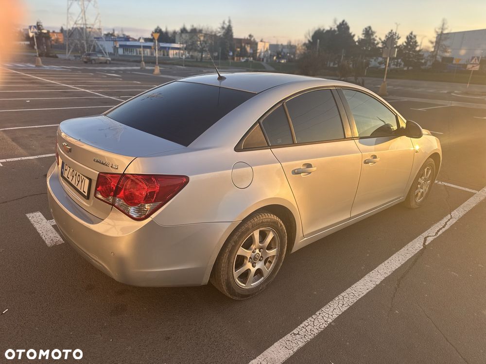Chevrolet Cruze - 3