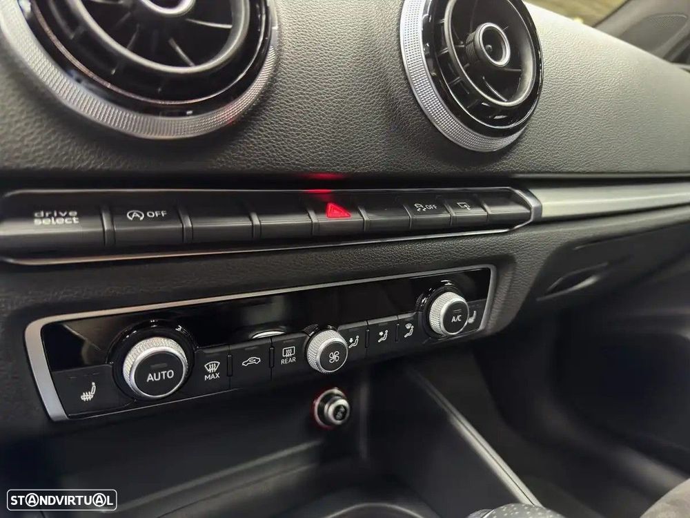 Audi A3 Sportback 2.0 TDI S-line S tronic - 17