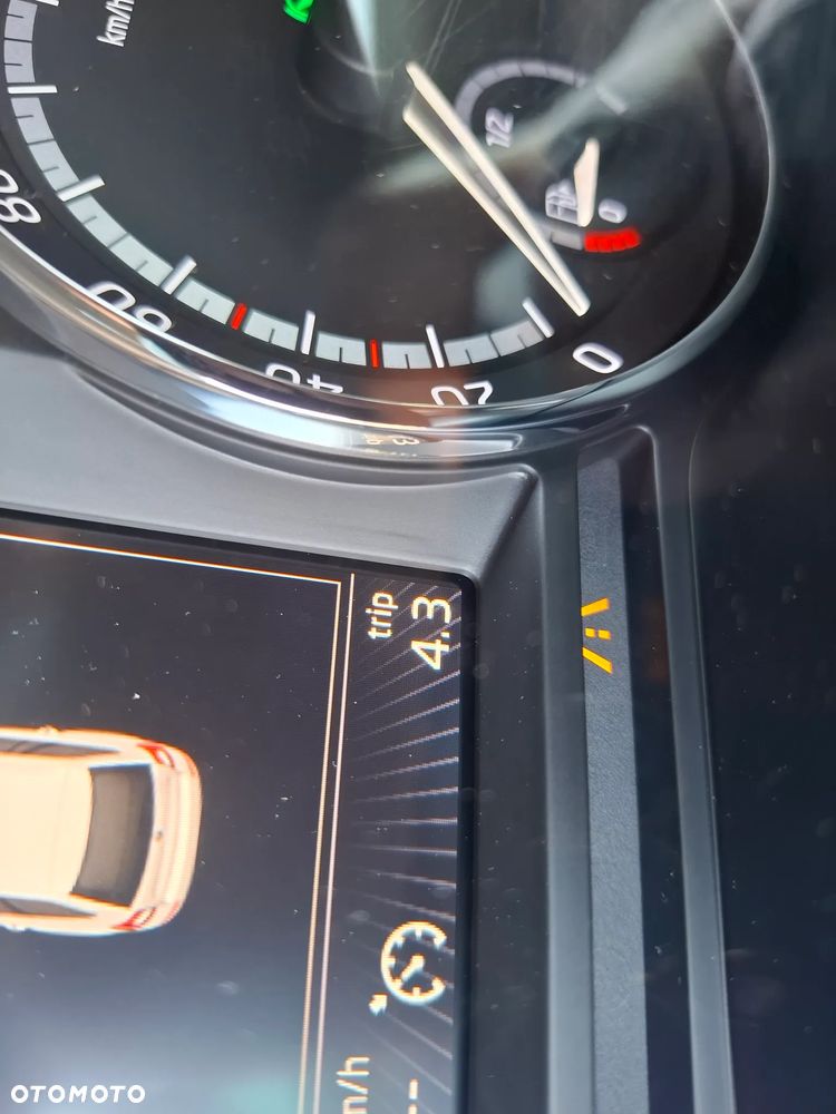 Skoda Octavia 2.0 TDI DSG RS - 30