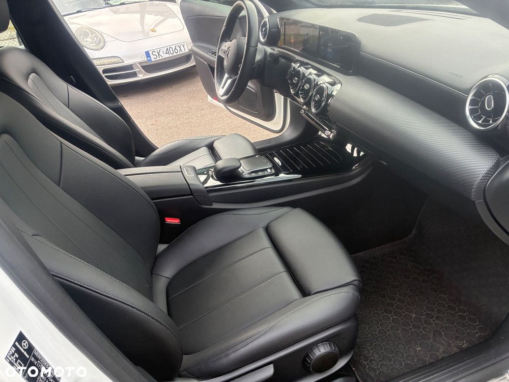 Mercedes-Benz Klasa A 180 7G-DCT - 17