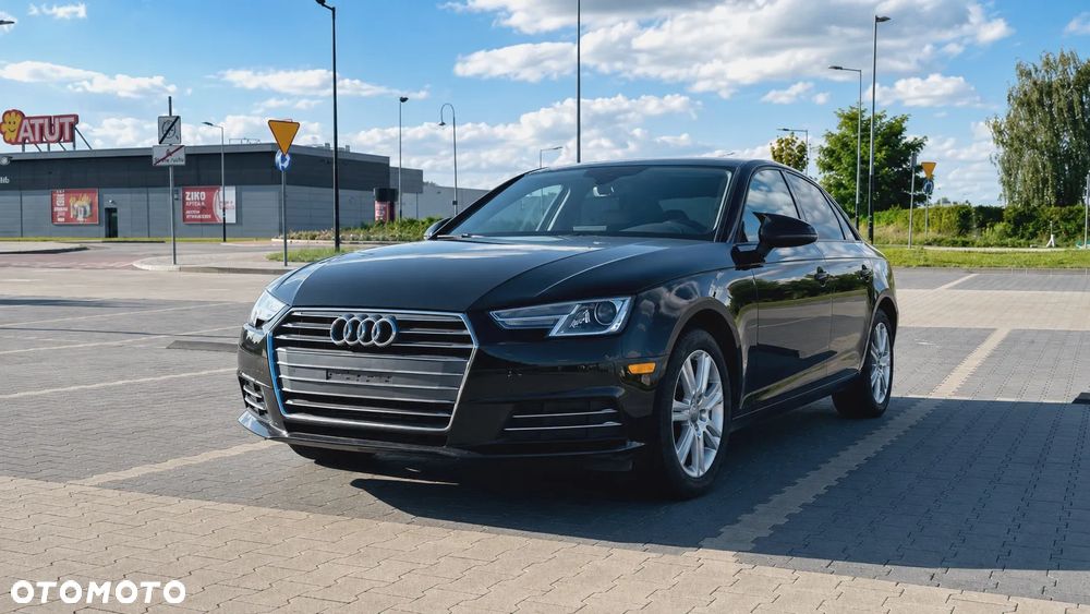 Audi A4 Limousine - 1