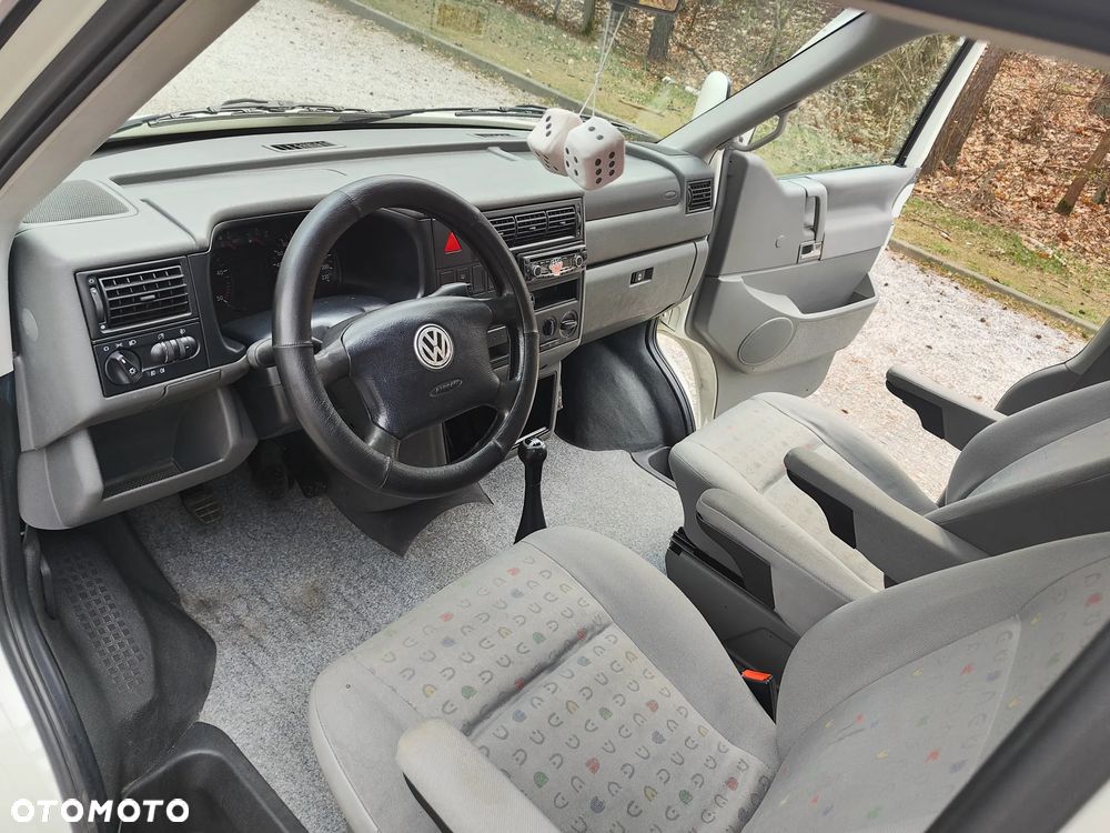 Volkswagen Transporter - 16