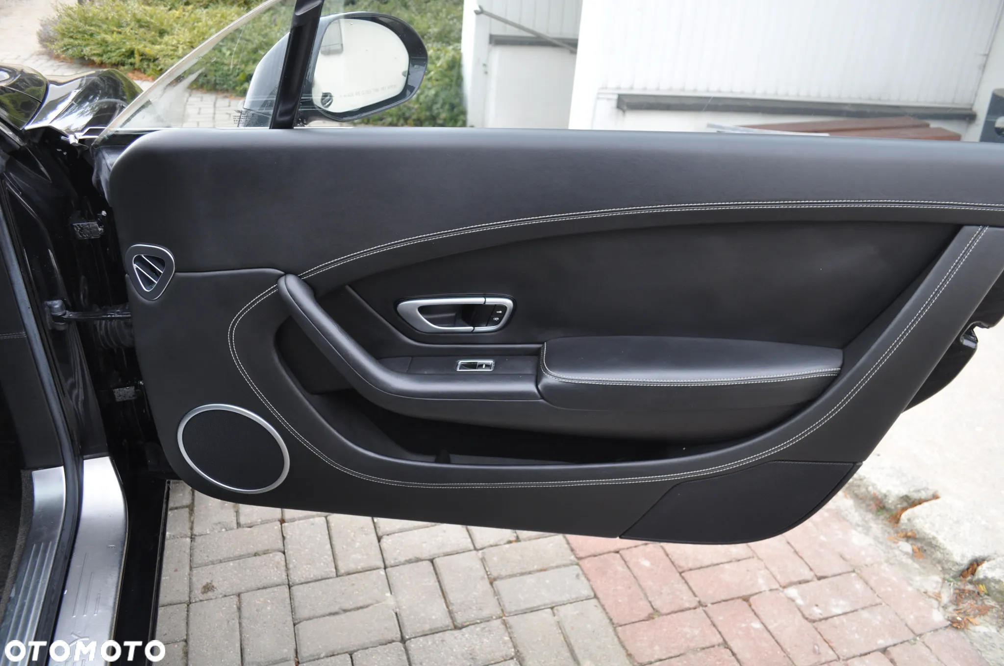 Bentley Continental GT V8 Convertible - 16