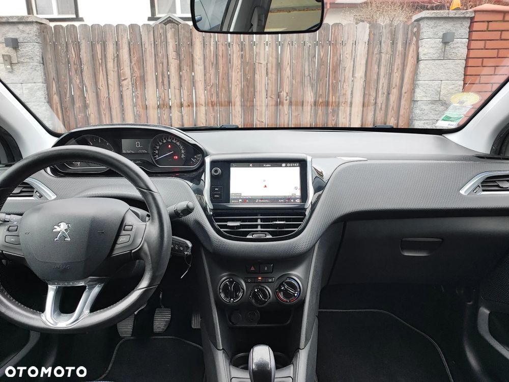 Peugeot 208 1.6 BlueHDi Allure S&S - 5