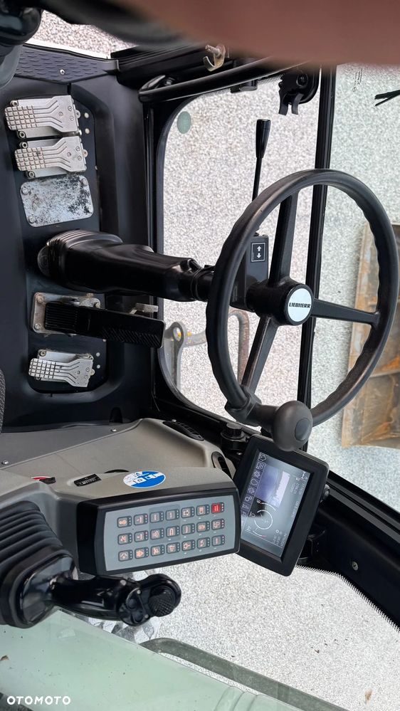 Liebherr 918 compact - 27
