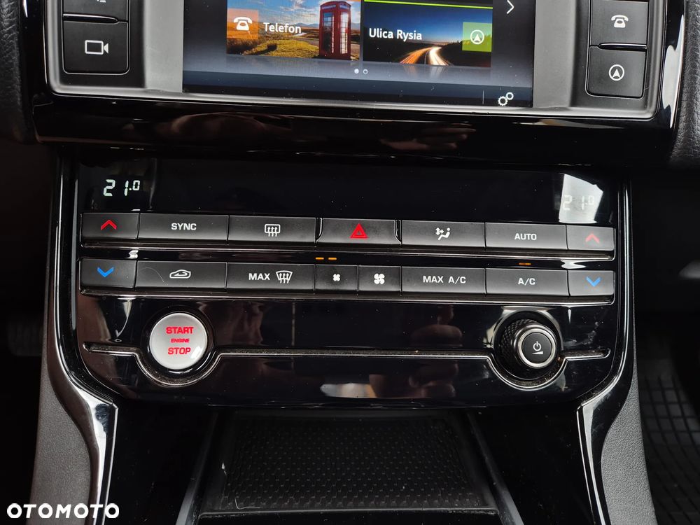 Jaguar XE 2.0 D Pure - 11