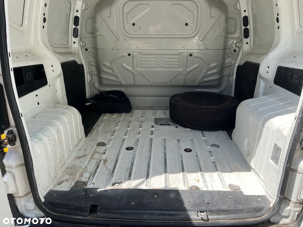 Fiat Fiorino 1.4 Easy - 10