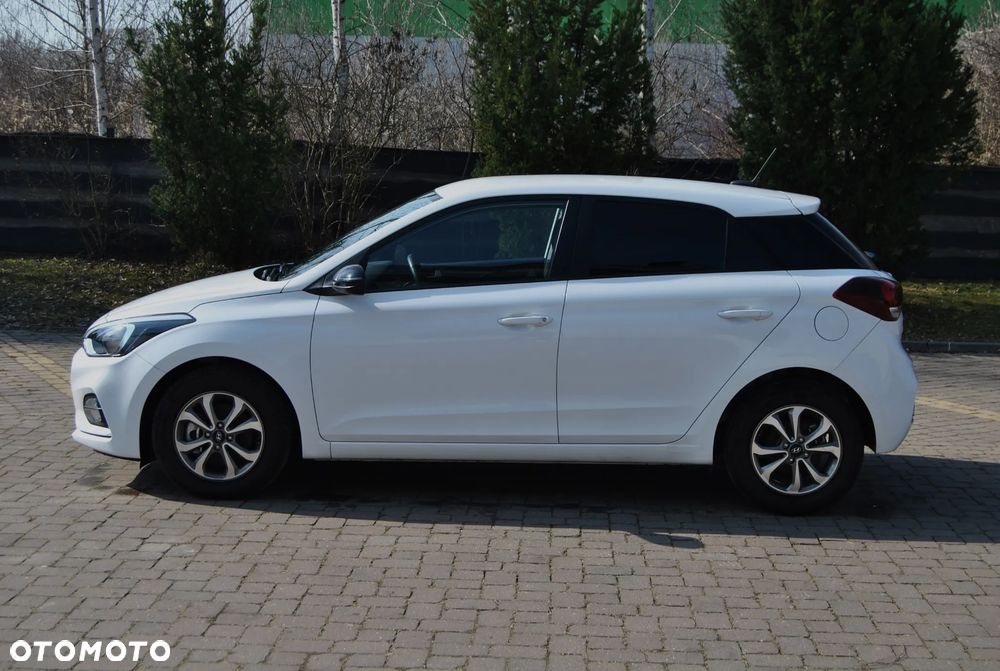 Hyundai i20 - 18