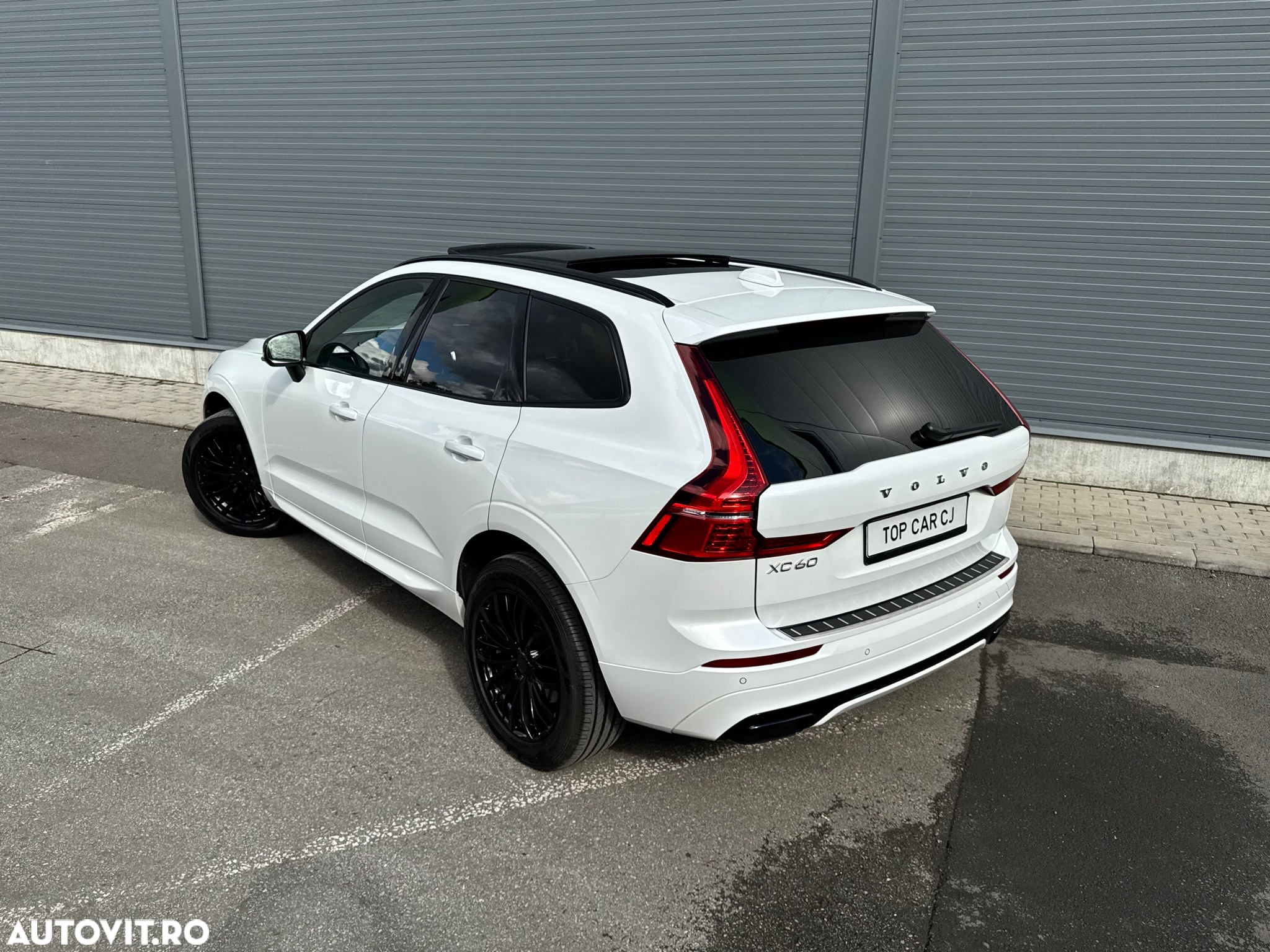 Volvo XC 60 B5 MHEV AWD R-Design - 15