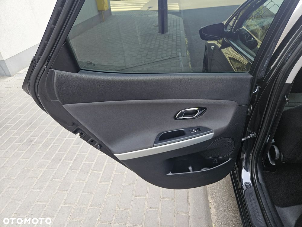 Kia Ceed 1.4 CVVT Dream-Team Edition - 14