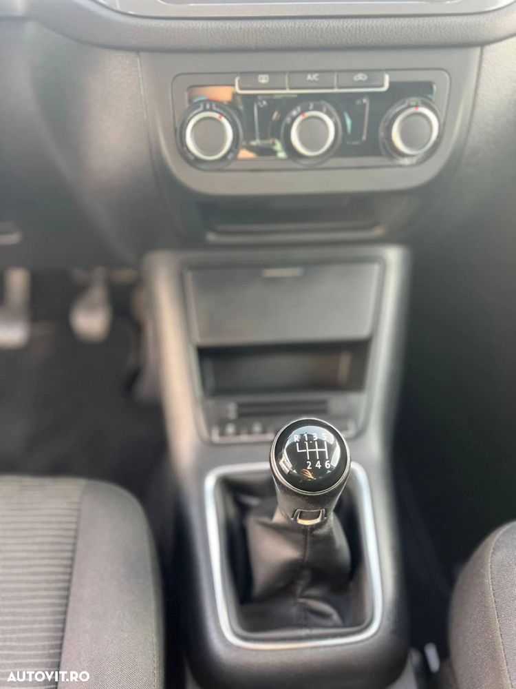 Volkswagen Tiguan - 32