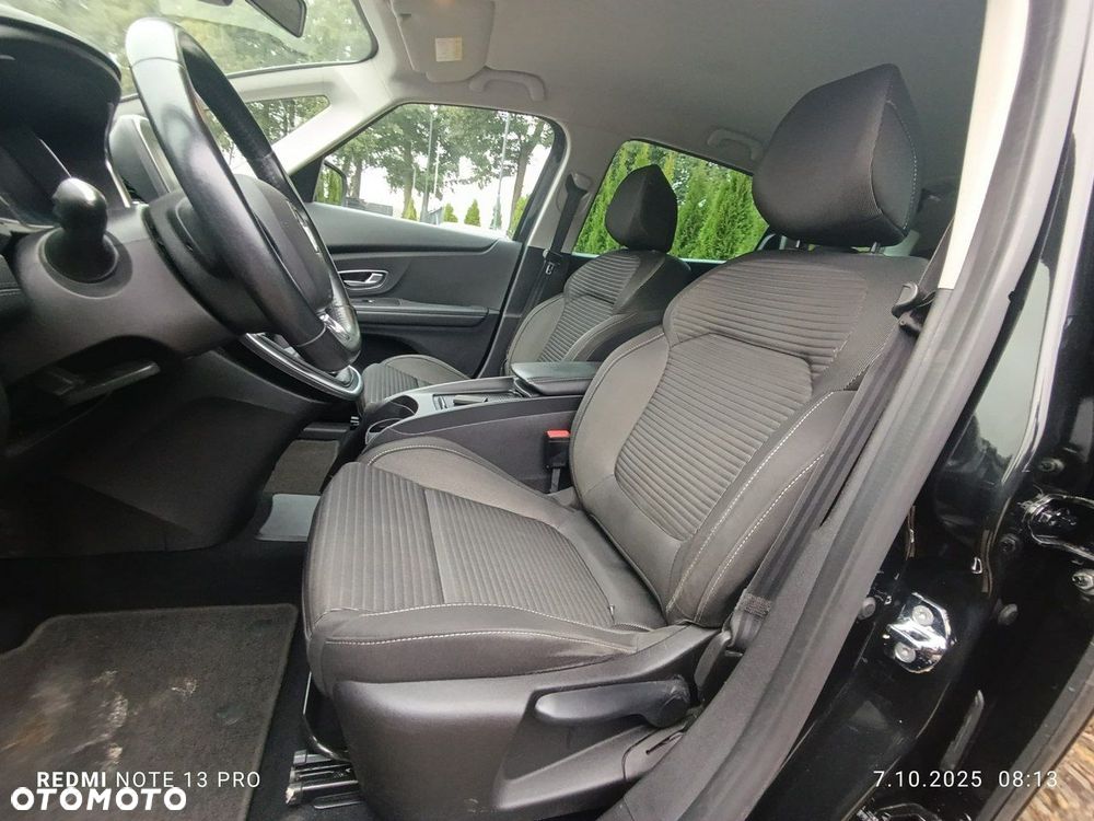 Renault Grand Scenic - 8