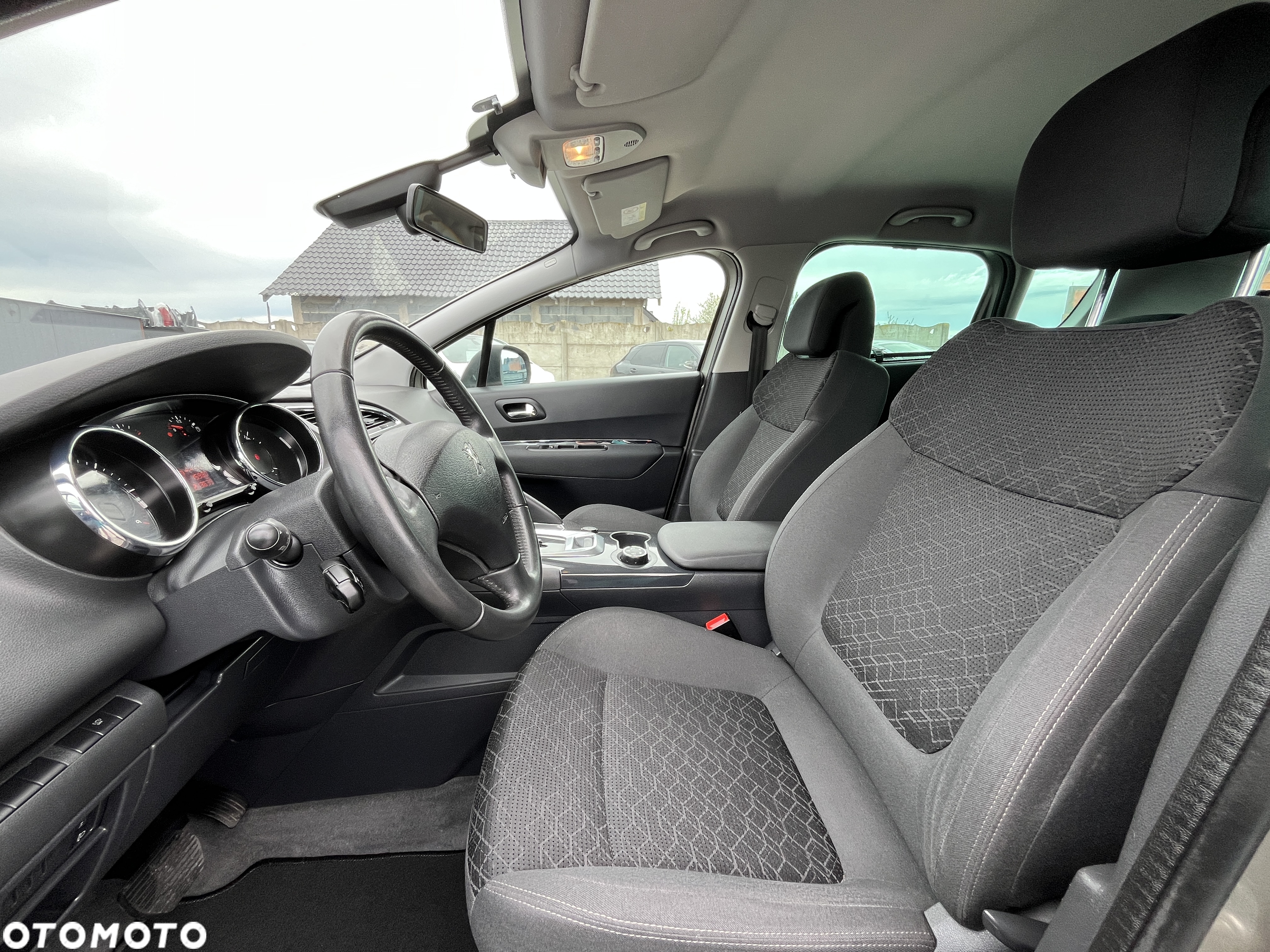 Peugeot 3008 1.6 BlueHDi Active S&S EAT6 - 13