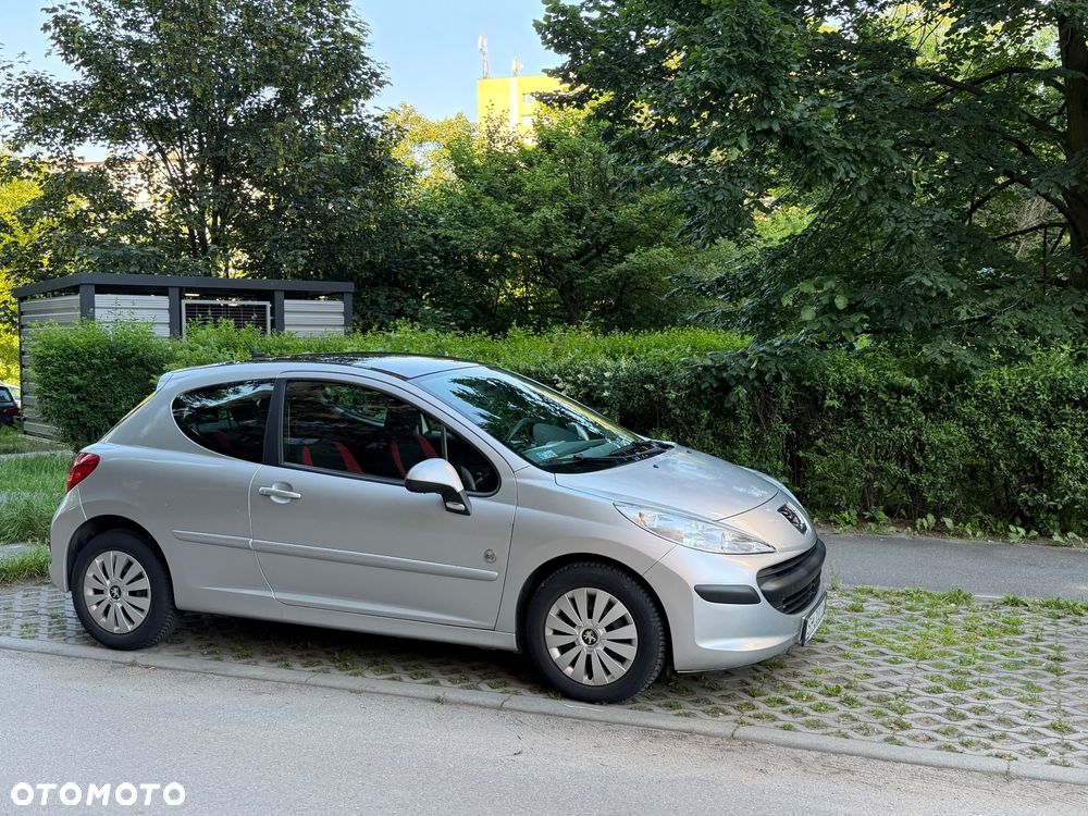 Peugeot 207 1.4 16V Trendy - 1