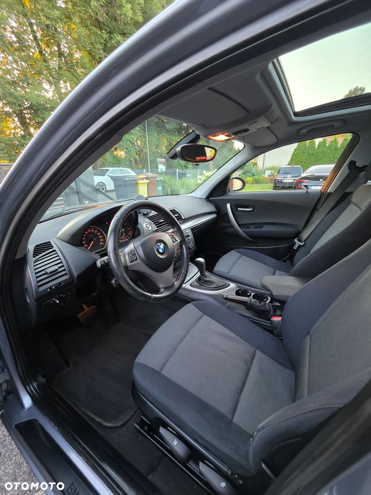 BMW Seria 1 120i - 19