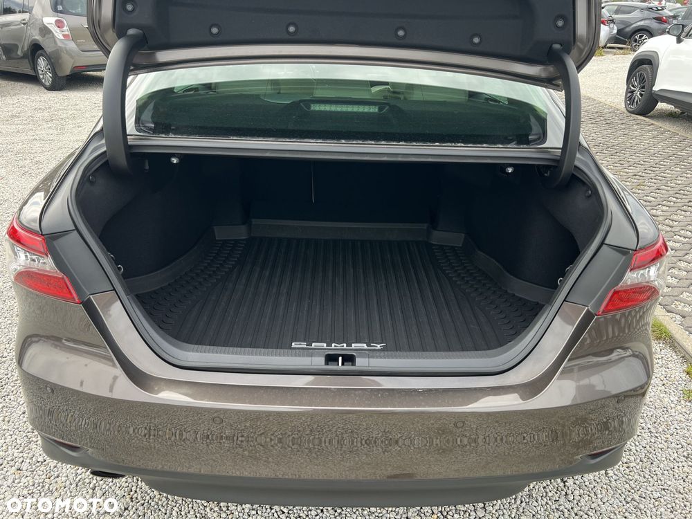 Toyota Camry 2.5 Hybrid Executive CVT - 13