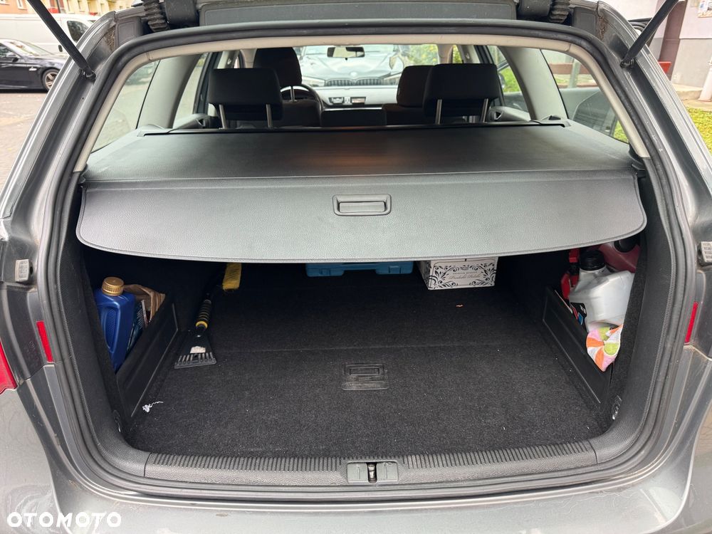 Volkswagen Passat 1.9 TDI Trendline - 17