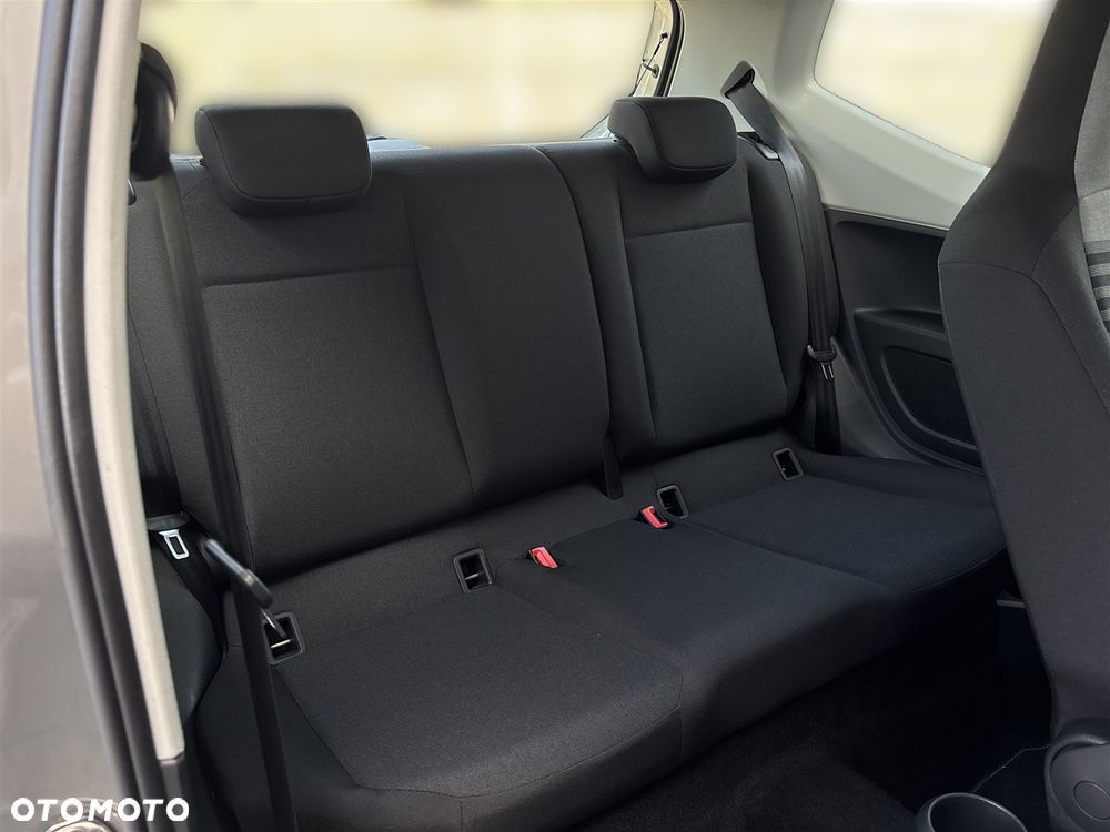 Volkswagen up! - 12