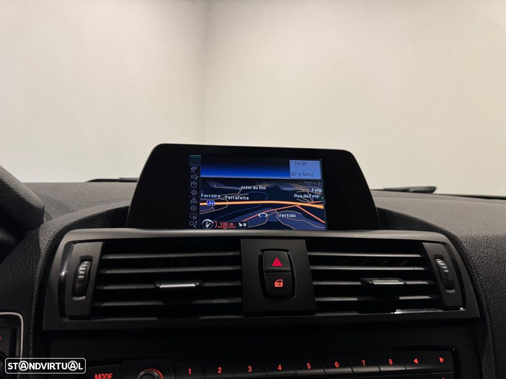 BMW 116 d Line Urban - 9