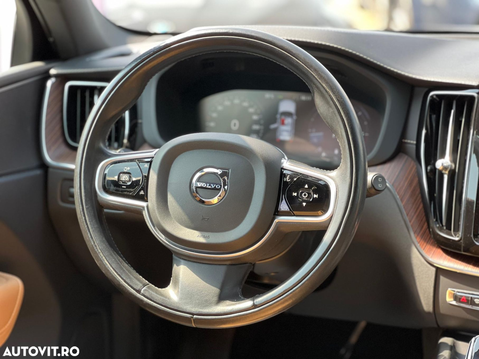 Volvo XC 60 B4 MHEV AWD Inscription - 15