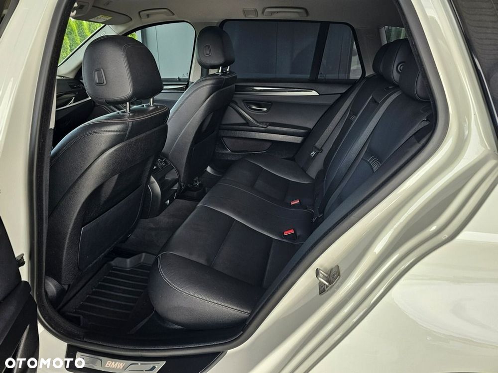 BMW Seria 5 520d xDrive Luxury Line - 25