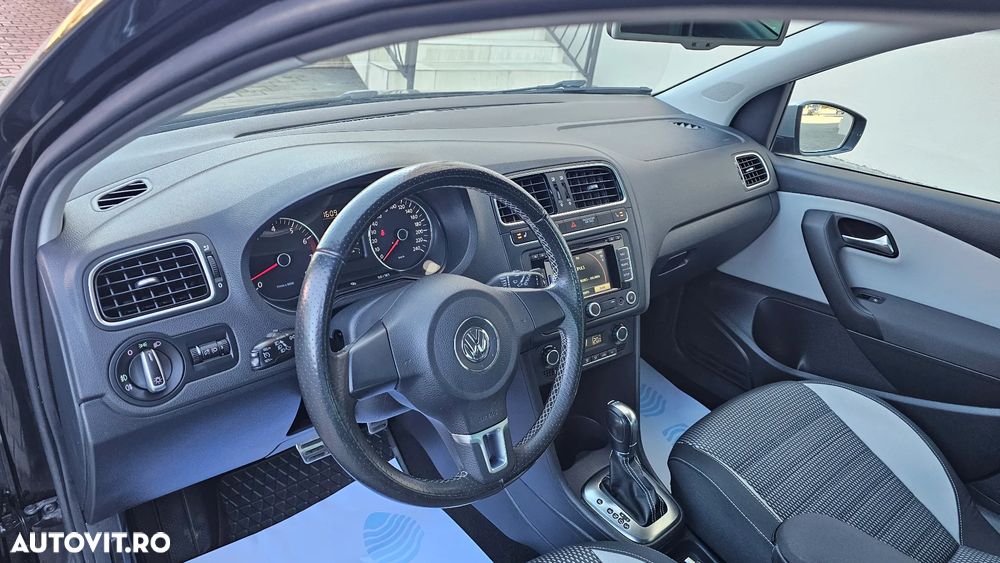 Volkswagen Polo 1.2 TSI DSG Cross - 17