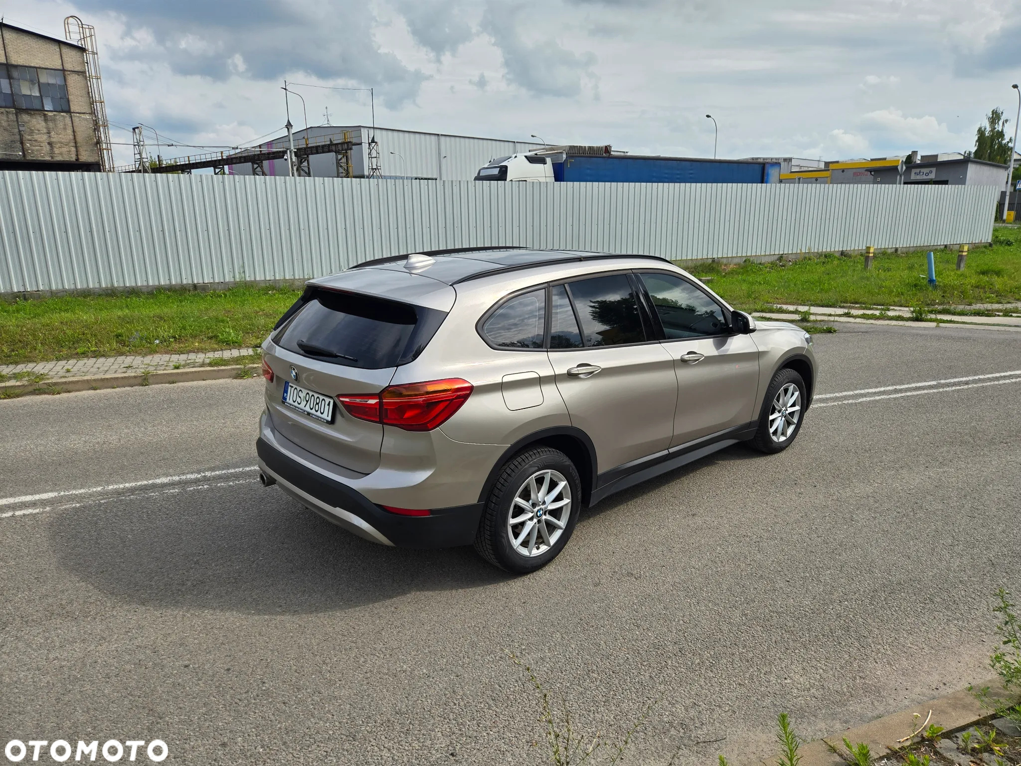 BMW X1 sDrive18i - 9