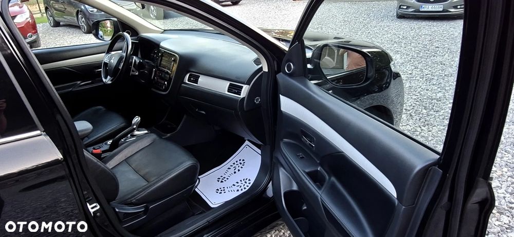 Mitsubishi Outlander 2.0 4WD Plus - 19