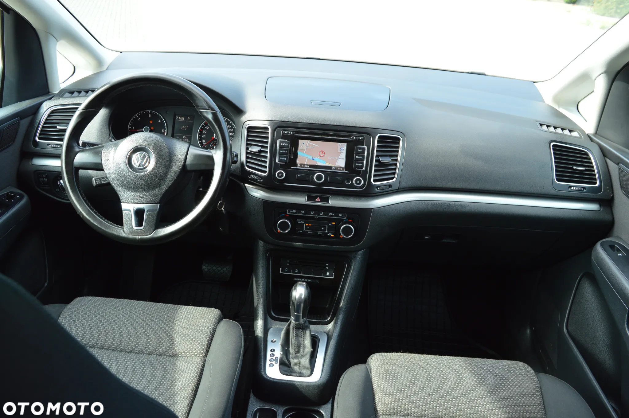 Volkswagen Sharan 2.0 TDI DSG BlueMotion Technology Comfortline - 14