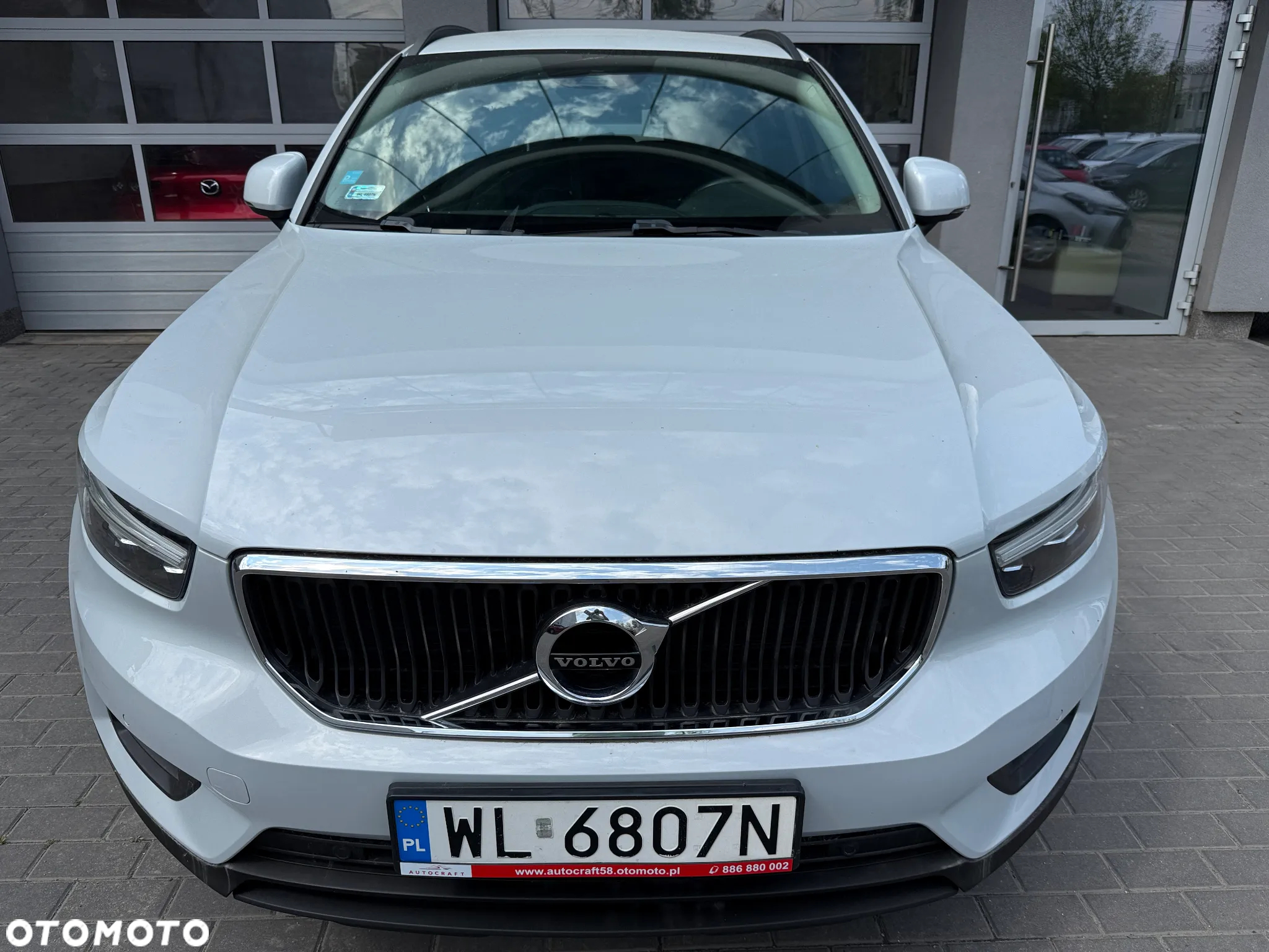 Volvo XC 40 T3 Momentum Pro - 2