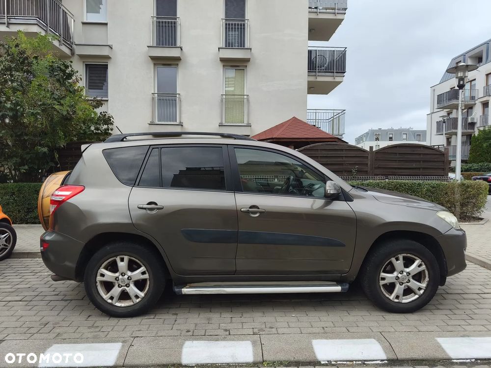Toyota Rav4 2009 photo 2