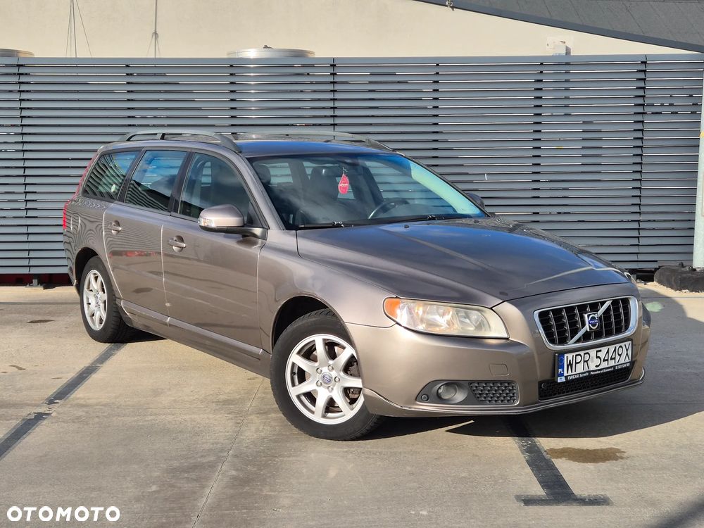 Volvo V70 2.0D Momentum - 1