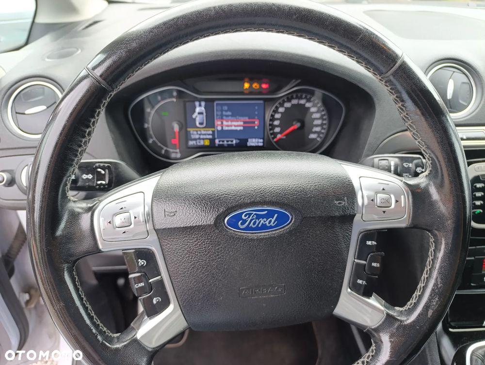 Ford Galaxy - 26